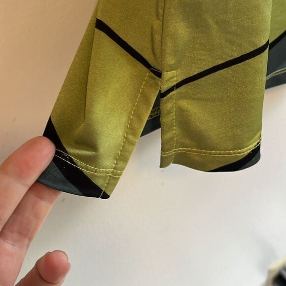 EXCELLENT CONDITION WOMEN’S LARGE JAMIE SADOCK 1/4 ZIP POLYESTER ABSTRACT TOP - Picture 6 of 7